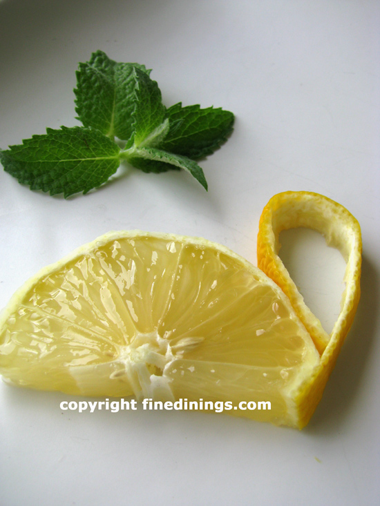 lemon slice garnish