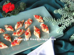 Mini Pizza with Pepperoni 
and Cheese Appetizer Recipe